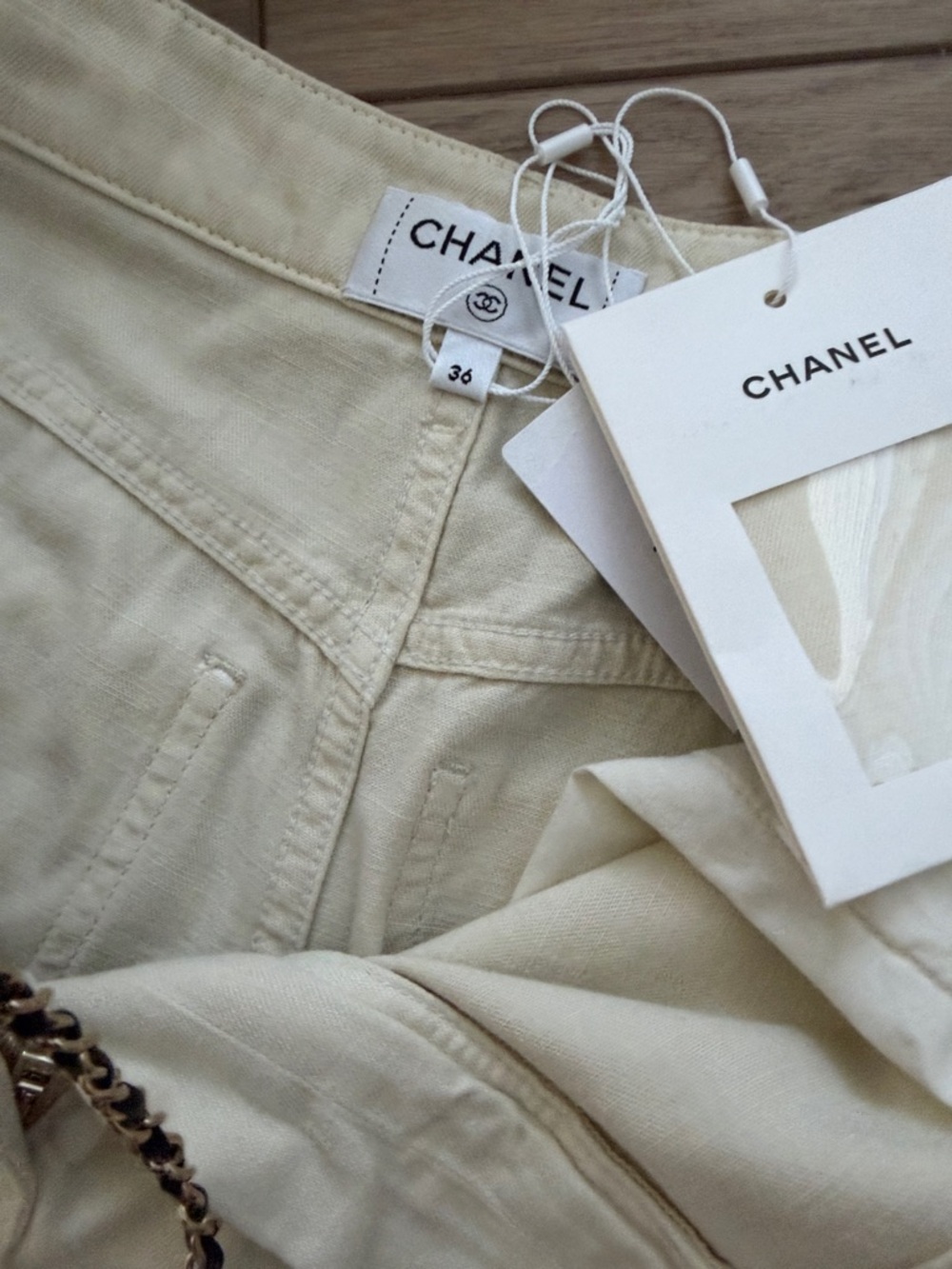 Authentic Chanel 🫶🏽light weight-  Wide-Leg  Women's Pants  - so cute